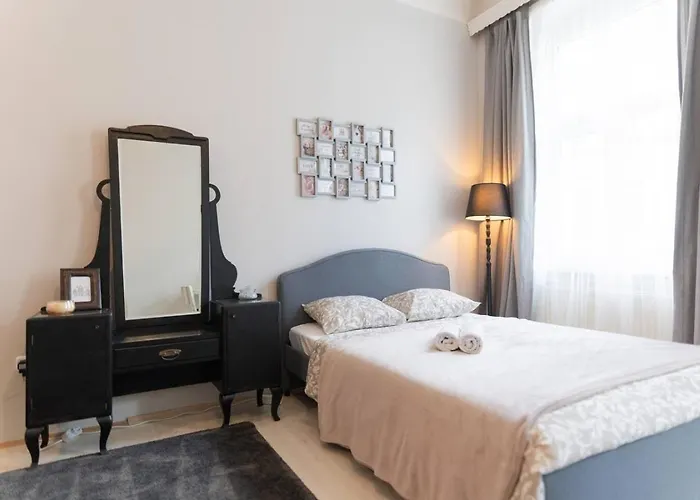 Marvelous 2-bedroom Near Hauptbahnhof Appartamento *